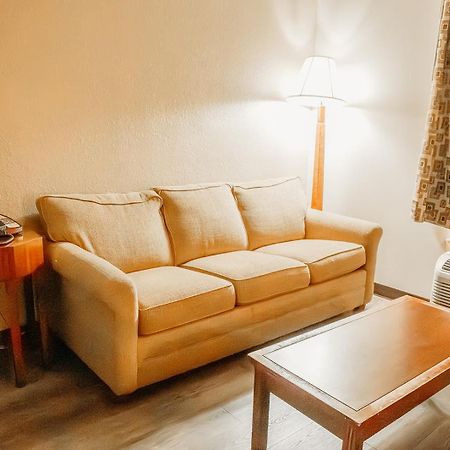 Country Garden & Suites Benton Esterno foto