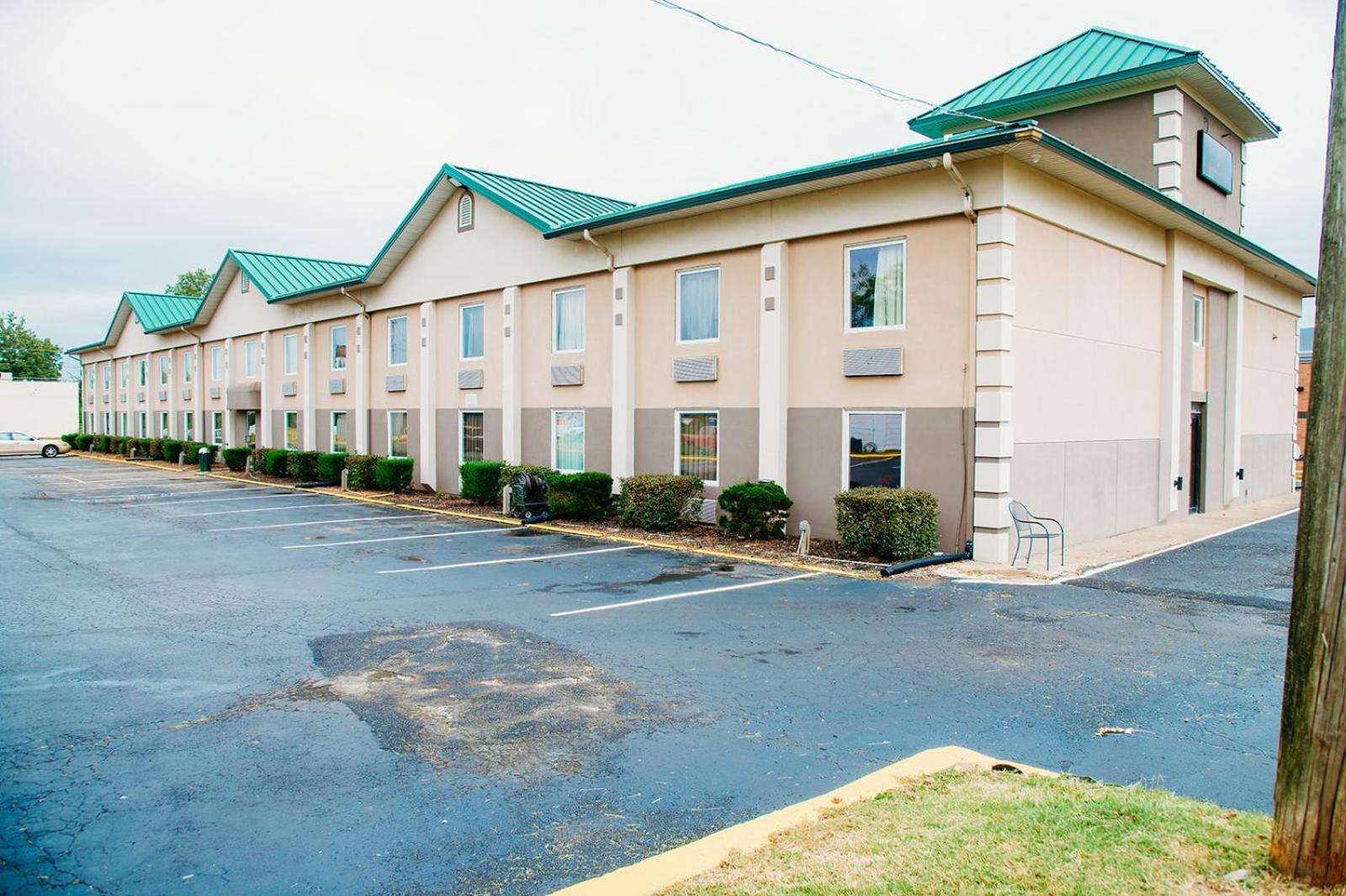 Country Garden & Suites Benton Esterno foto