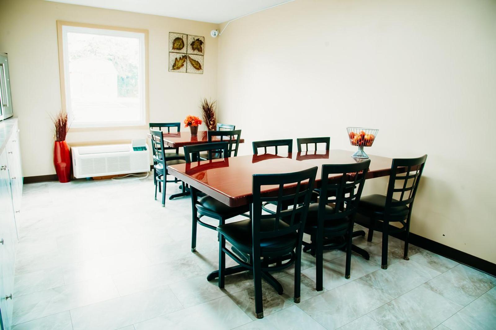 Country Garden & Suites Benton Esterno foto