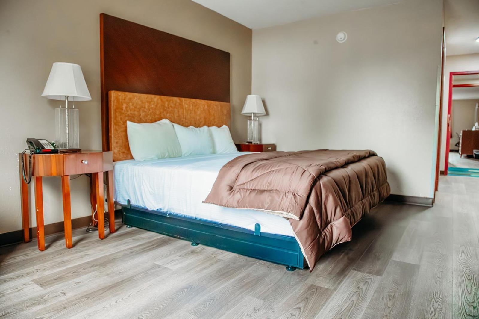 Country Garden & Suites Benton Esterno foto